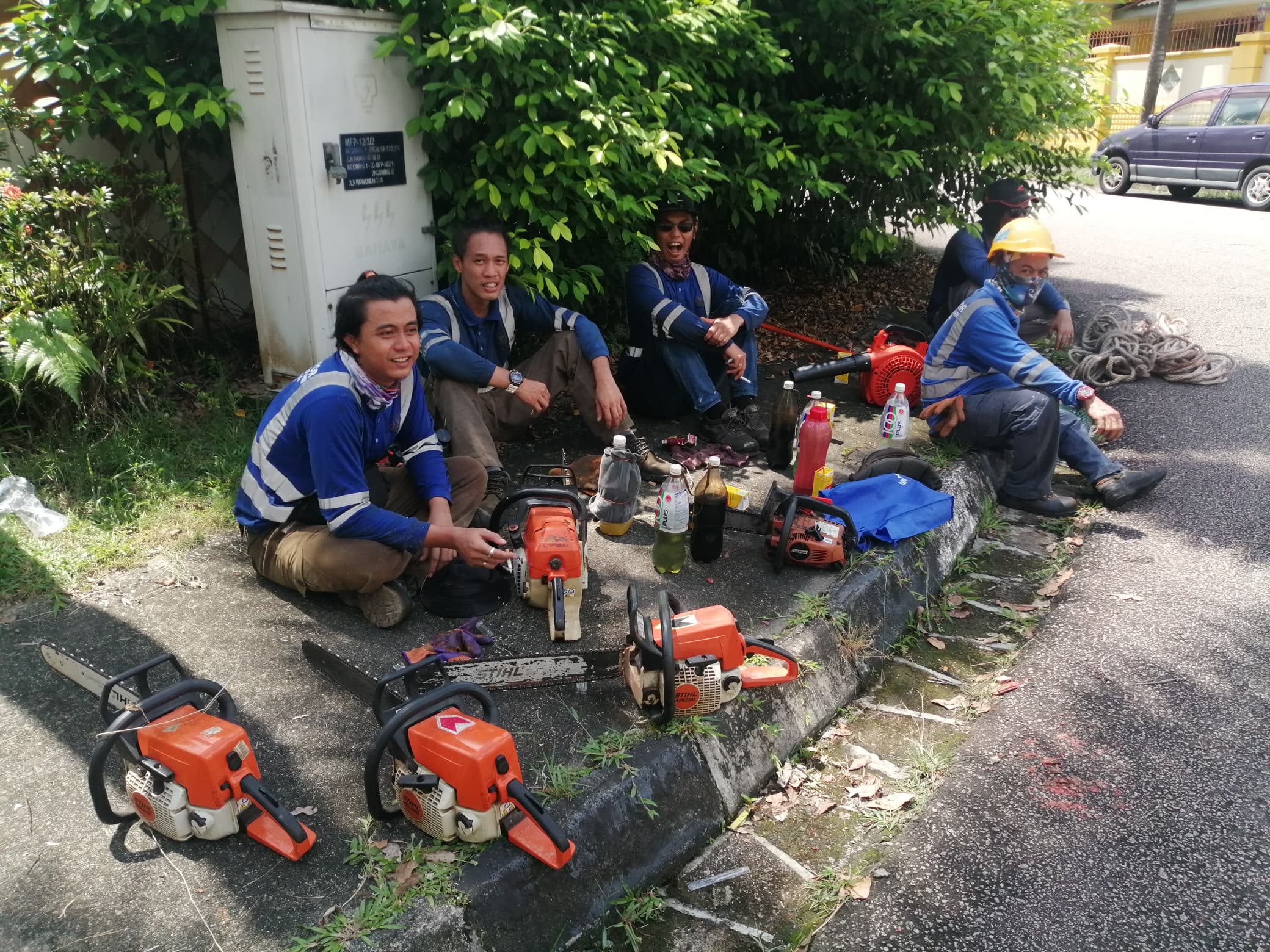 Relax and taking breath at side of the road - Showing our machinery - Chainsaws